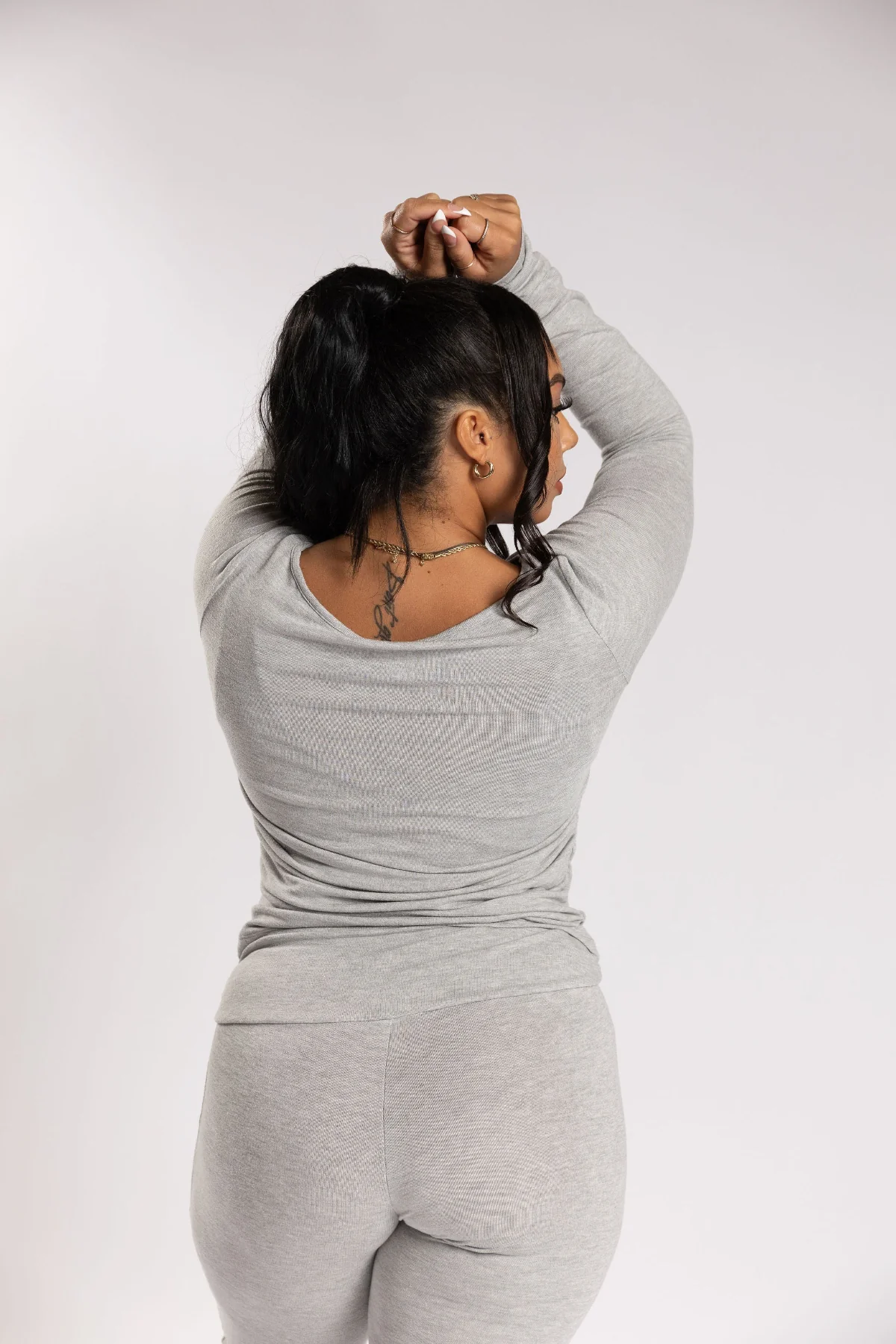 Lightweight Knit Long Sleeve - Image 12
