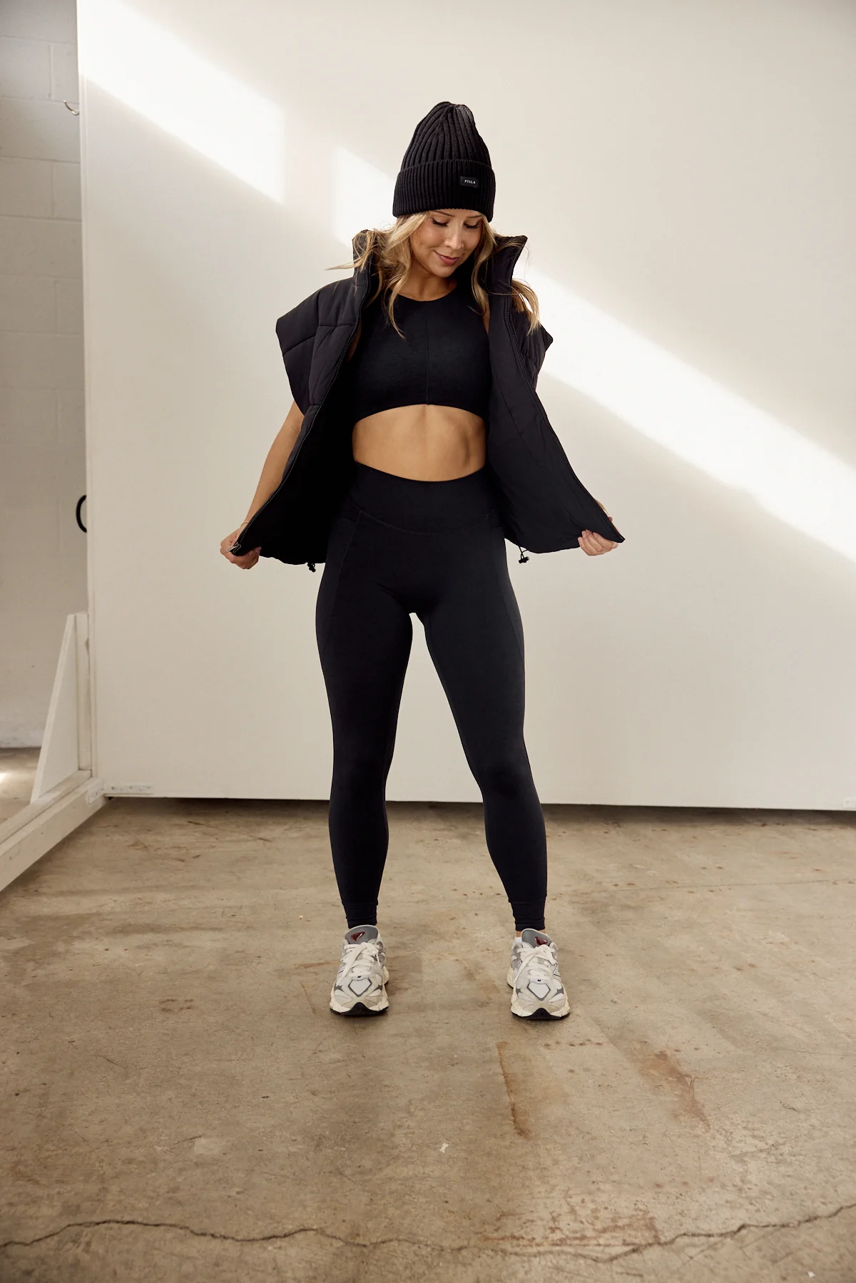 BAREFORM Classic Pocket Legging : 27" - Image 7
