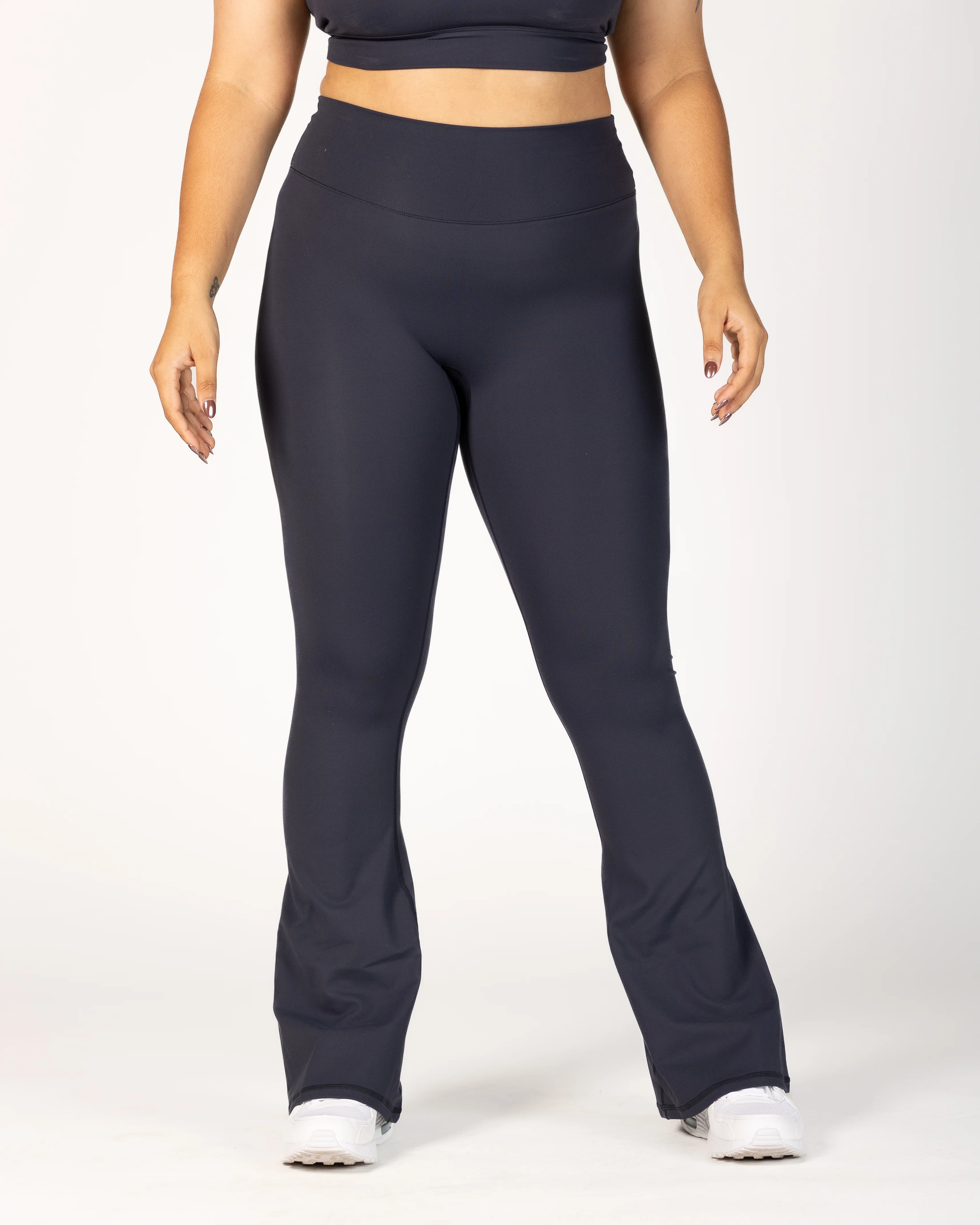 365 Flare Legging - Image 7